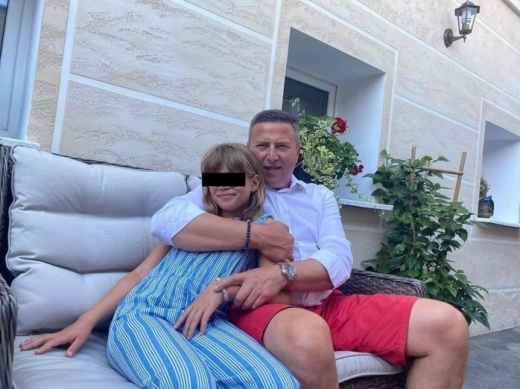 Primarul care și-a UMILIT fiica dezbrăcată pe internet, CONDAMNAT DEFINITIV, mai face un mandat! Judecătoria i-a validat mandatul chiar dacă merge la ÎNCHISOARE. FOTO