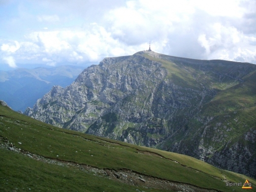 Tragic. Un turist a căzut în gol de pe Vârful Omu