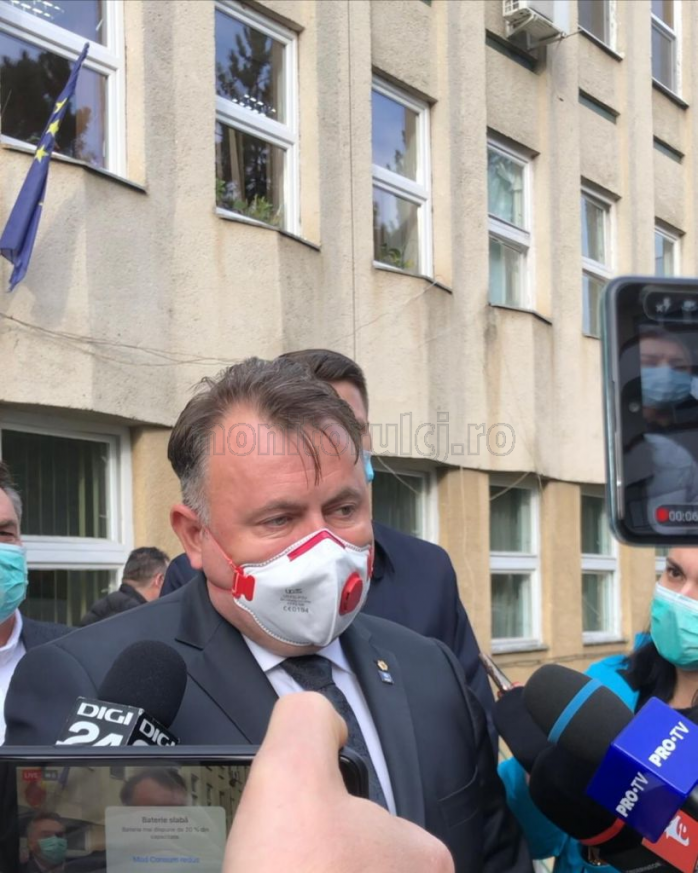 ministrul-sanatatii-vizita-la-scbi-din-cluj-am-avut-o-dicutie-cu-personalul-medical-despre-reevaluarea-la-tot-ce-inseamna-tratament-si-protocole