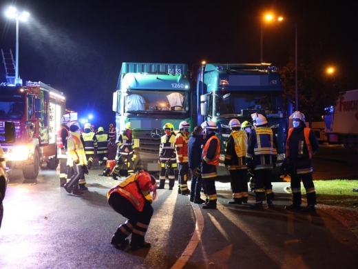 Accident cumplit. Un șofer român a fost strivit între două cabine de TIR, în Germania