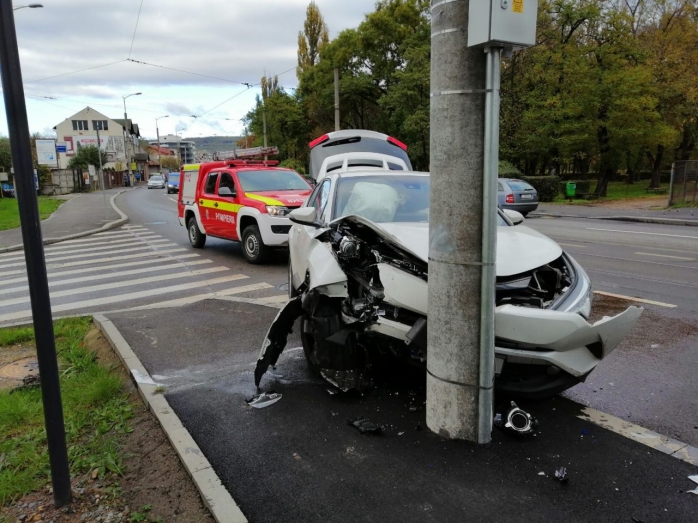 Accident pe strada Oașului. O femeie a ajuns la spital