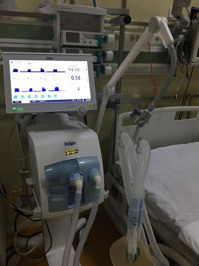 Două ventilatoare invazive în valoare de 300 mii lei au fost donate Secției ATI a Spitalului Județean Cluj. FOTO