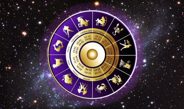 HOROSCOP 25 noiembrie 2020. Racii trebuie să acorde atenție la ceea ce se întâmplă în jurul lor, iar ziua Scorpionilor este însuflețită de bârfele de la locul de muncă