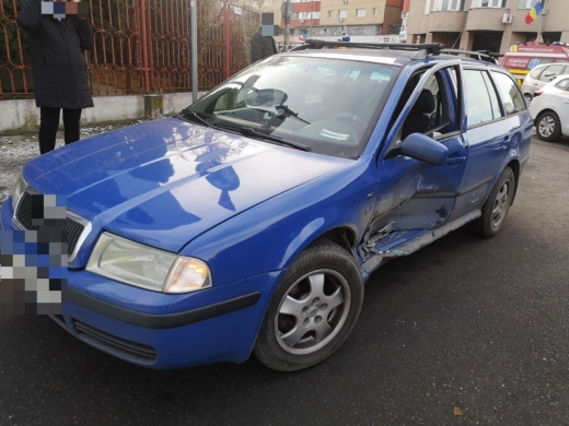 ACCIDENT pe strada Fabricii! Un bărbat a ajuns la spital