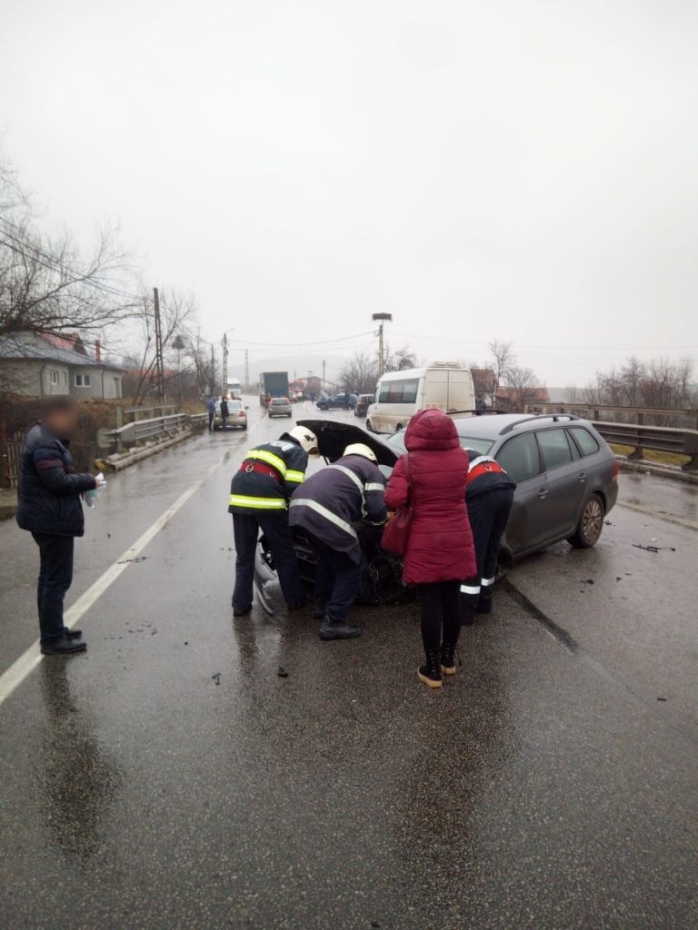 Cinci mașini, implicate într-un accident în lanț, lângă Gherla - FOTO/VIDEO