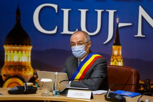 Emil Boc se va vaccina anti-COVID-19 la sfârștiul lunii ianuarie 2021: „Mă voi înscrie imediat pe listă și sper să o facă și clujenii”