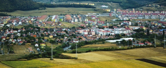 Locuitorii din Florești, de 7 ori mai mulți decât acum două decenii. Unde erau case și câmpuri, în prezent sunt blocuri