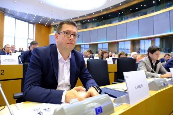 Eurodeputatul Vincze Loránt a prezentat Comisiei UE problema atacurilor de urși în România