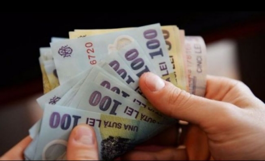 Scad salariile în România. Fiecare angajat a câștigat în medie cu mai puțin de 200 de lei în ultimul an