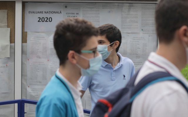 ALARMANT! 600 de copii infectați cu COVID-19 într-o SINGURĂ ZI. Valul al treilea al pandemiei va lovi crunt!