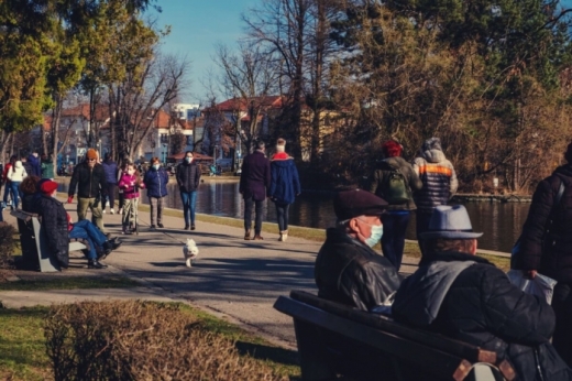 O localitate din Cluj scapă de RESTRICȚII. Restaurantele și cafenelele, DESCHISE până la ora 22.00.