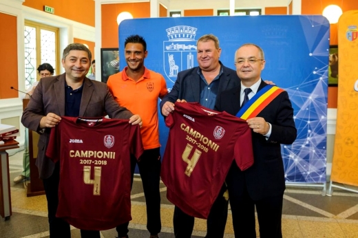 Boc i-a felicitat pe campionii de la CFR Cluj. De ce NU e de acord ca trupa din Gruia să primească bani de la Primărie?