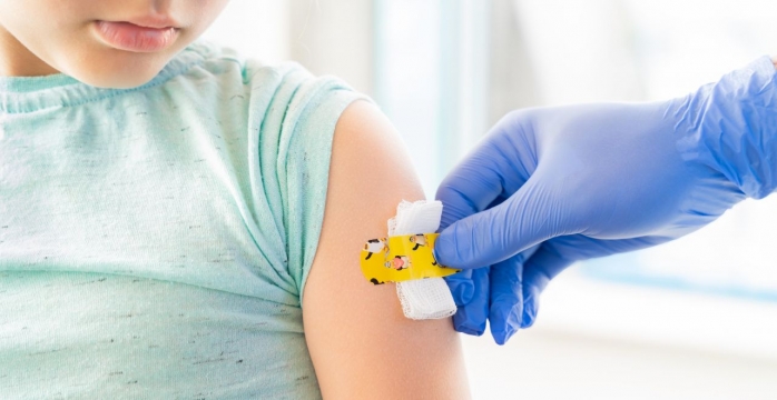 VACCINAREA copiilor începe de săptămâna viitoare în România! Când încep programările pe platformă?