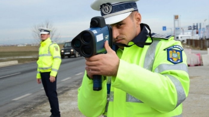 Tânăr de 20 de ani, prins cu 120 km/h pe o stradă din Cluj-Napoca.