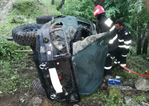 FOTO. Accident cu un MORT și doi răniți, la Muntele Rece. Tânărul care a murit își sărbătorea azi ziua