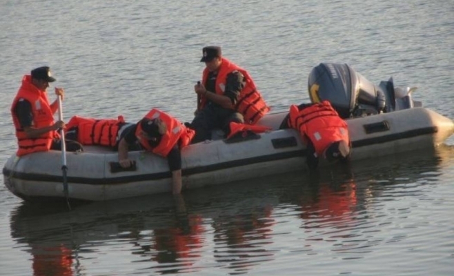 CADAVRU observat în Someş. Pompierii caută persoana înecată.