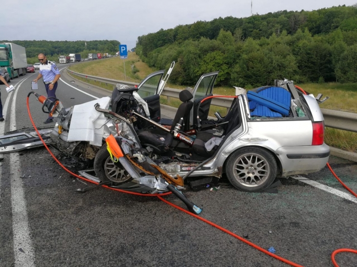 FOTO. Accident GRAV pe centura Vâlcele-Apahida. Doi bărbați au rămas încarcerați, iar unul e în stare gravă.