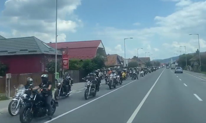 VIDEO. „Invazie” de motocicliști între Florești și Gilău! Circulația este îngreunată