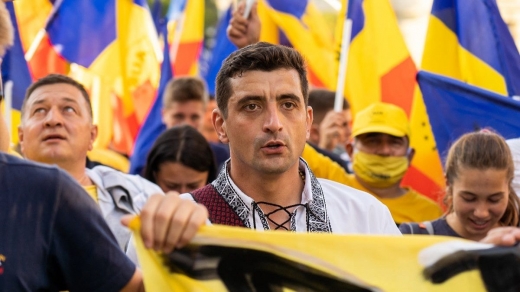 AUR „reîncălzește” teoria conspirației. Noile buletine, atentat la identitatea națională