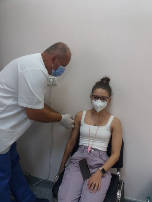 1.000 de pasageri s-au vaccinat anti-COVID pe Aeroportul Cluj