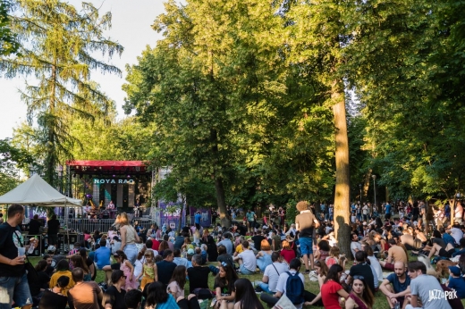 Încep înscrierile pentru voluntariat la Jazz în the Park