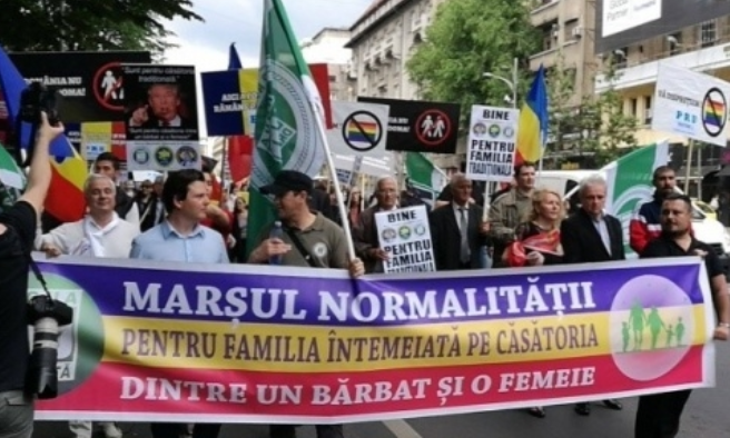 Miting pentru familie sâmbătă în Piața Avram Iancu. Reacție la organizarea Cluj Pride