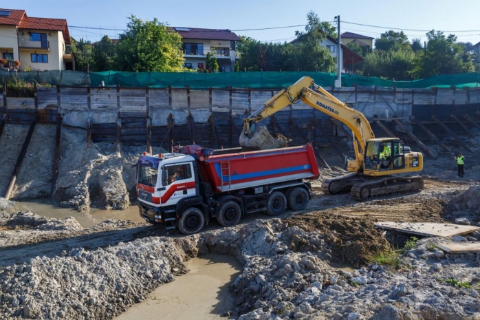 Primăria a intervenit pe strada Papilian! Casele din zonă, stabilizate pe cheltuiala investitorului