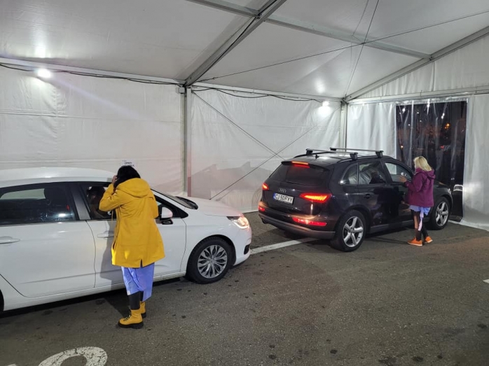 1.052 de oameni s-au imunizat în trei zile, la Maratonul Vaccinării la centrul drive-through din Cluj