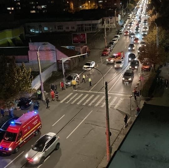 Accident pe Calea Dorobanților! Traficul este îngreunat în zonă