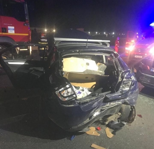 Accident GRAV în Gilău. Mai multe mașini implicate. FOTO