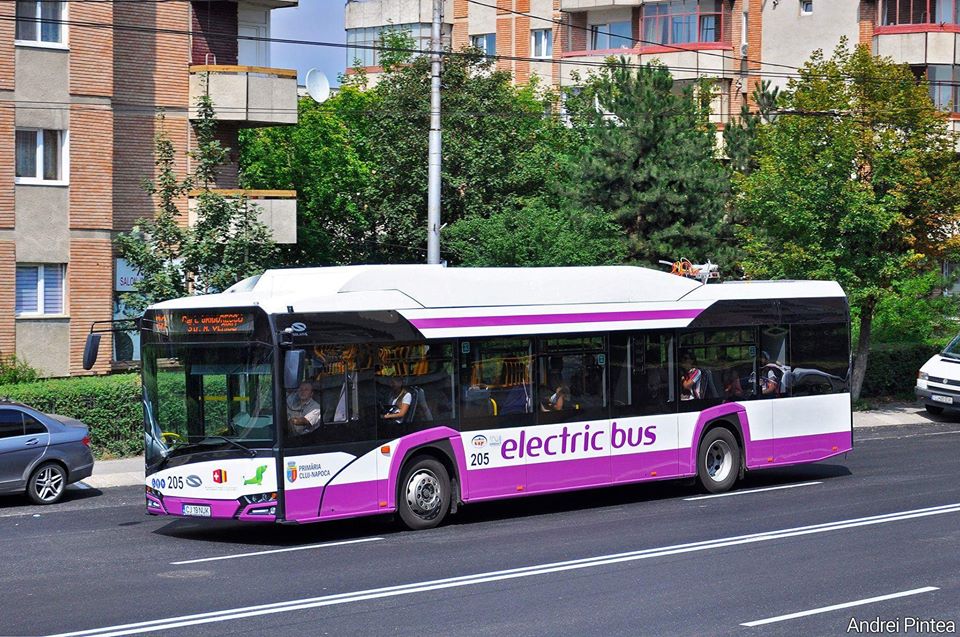 Atunci şi acum Cum arătau autobuzele şi troleibuzele din Cluj şi cum