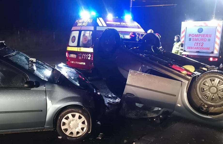 Accident pe Bulevardul Muncii din Cluj Napoca Mașină răsturnată în