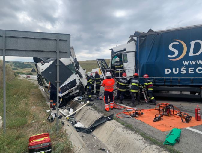 Accident Grav Cu O Ma In I Dou Tir Uri Pe Centura V Lcele Apahida