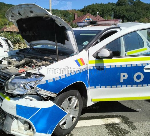 Accident la intrare în Gherla O mașină de Poliție e implicată FOTO