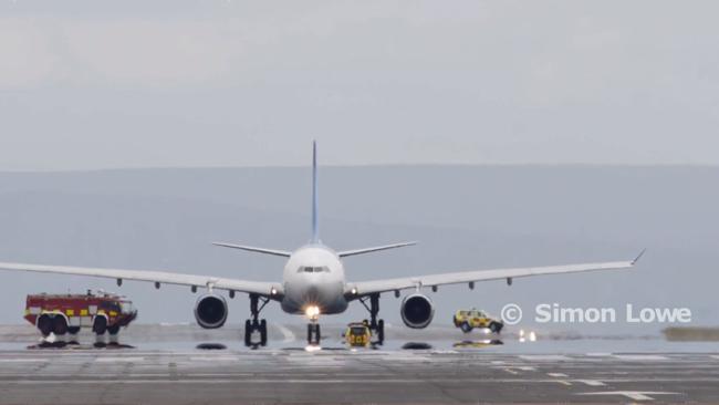 Decolare avion Airbus A330 de pe aeroportul din Manchester