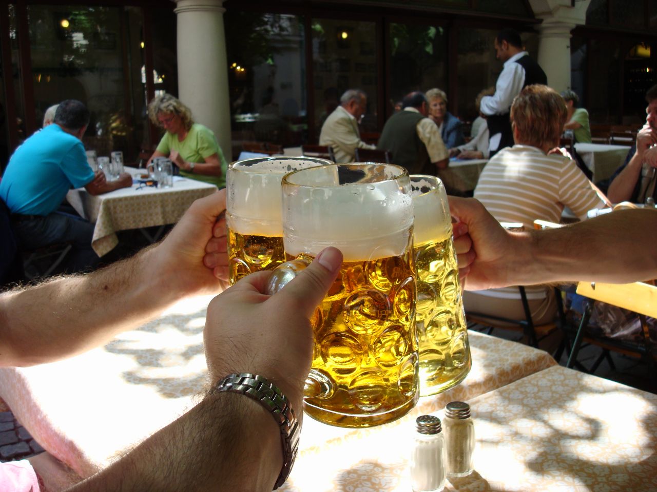 Consumul moderat de bere ține la distanță importante afecțiuni