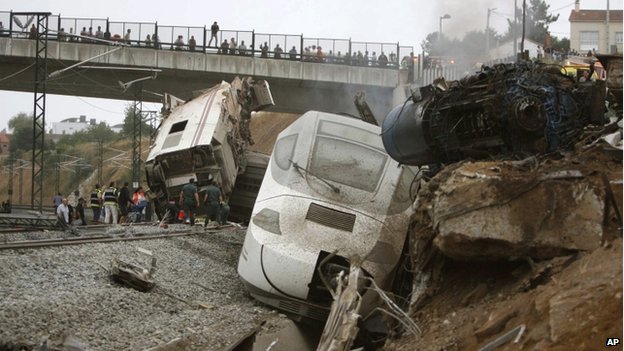 Mecanicul trenului deraiat din Spania este arestat preventiv
