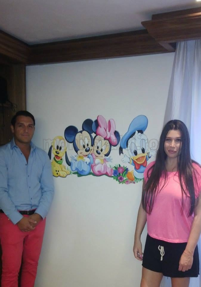 Elena Băsescu si sotul ei Bogdan Ionescu au pregătit din vreme camera fetiței