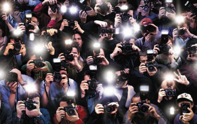 Amendamentul contra paparazzilor, susţinut de actriţele americane Halle Berry şi Jennifer Garner, a devenit lege în California