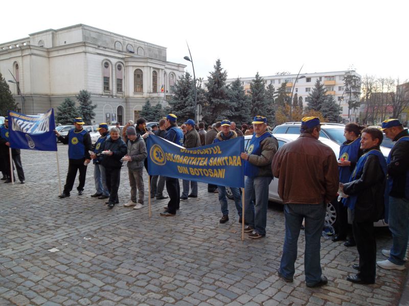 Membrii Federației „Solidaritatea Sanitară” Cluj protestează astăzi în stradă