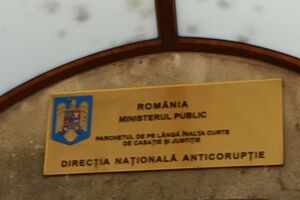 Un angajat al CFR și un om de afaceri din Cluj, trimiși în judecată pentru trafic de influenţă