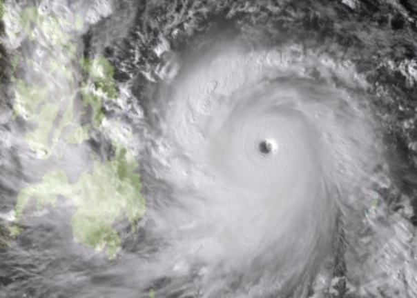 Taifunul Haiyan a atins coasta Filipinelor