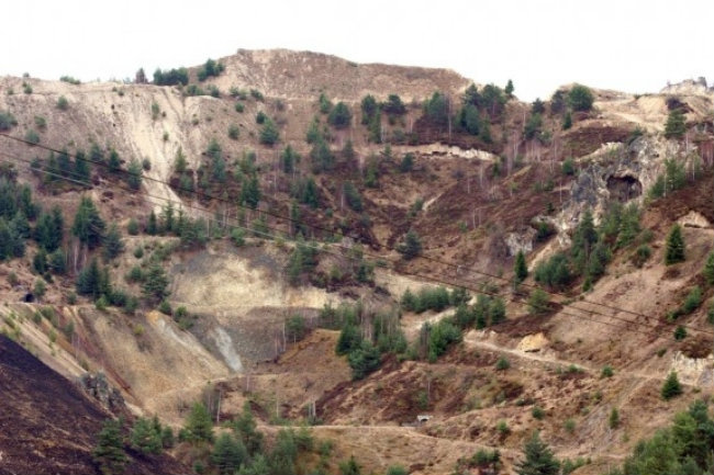 Legea minelor se va aplica inclusiv proiectului minier de la Roşia Montană