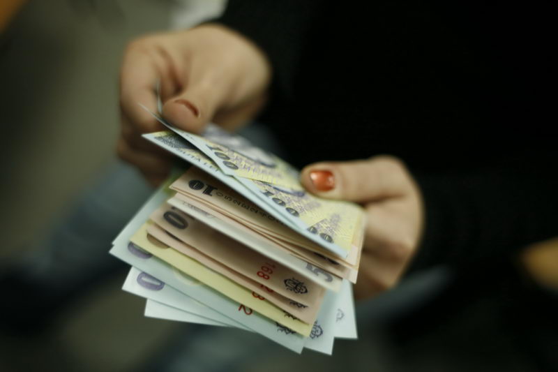 Clujul, în topul judeţelor cu cele mai mari salarii în 2014
