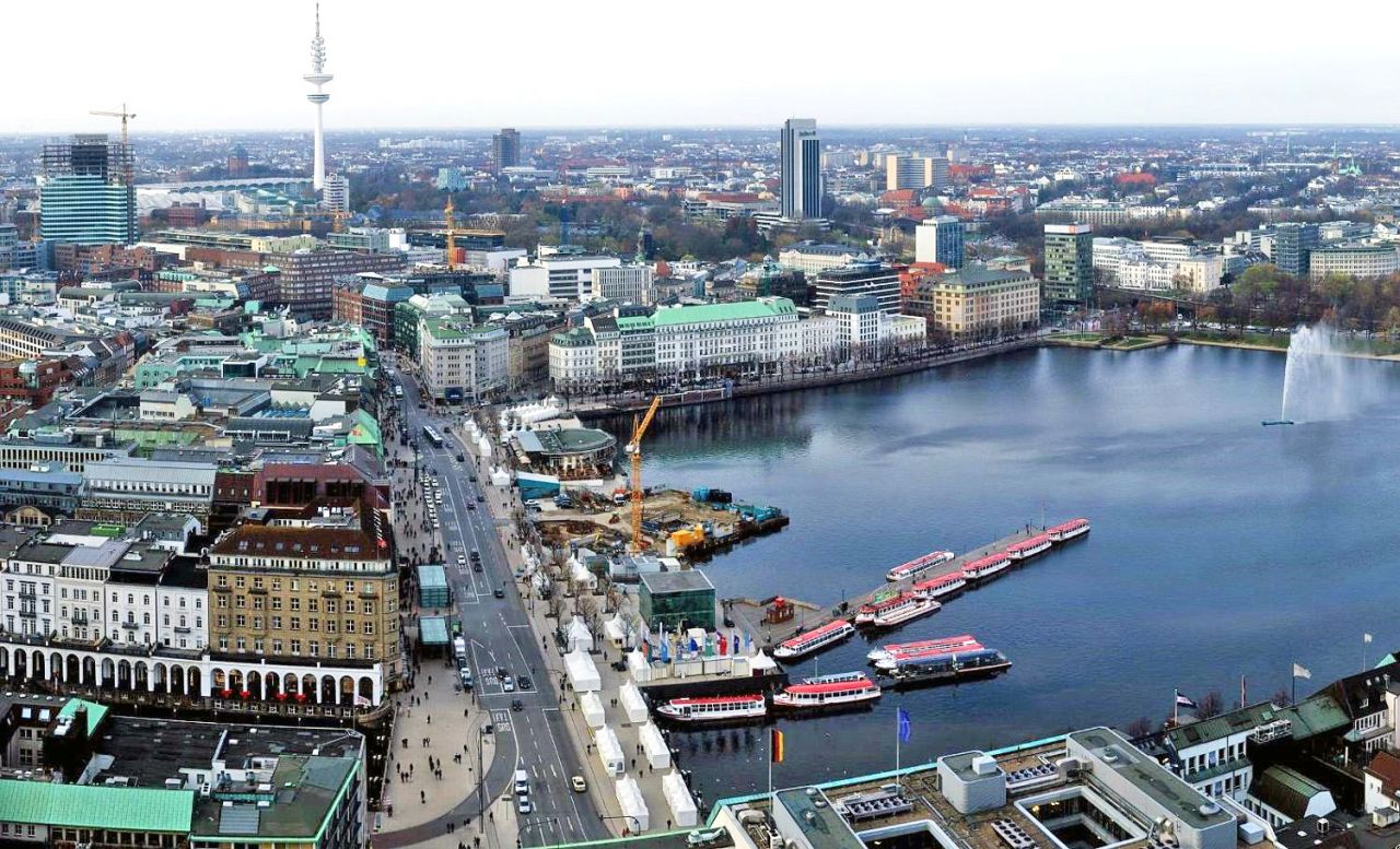 Hamburg, primul oraş care interzice maşinie în centru