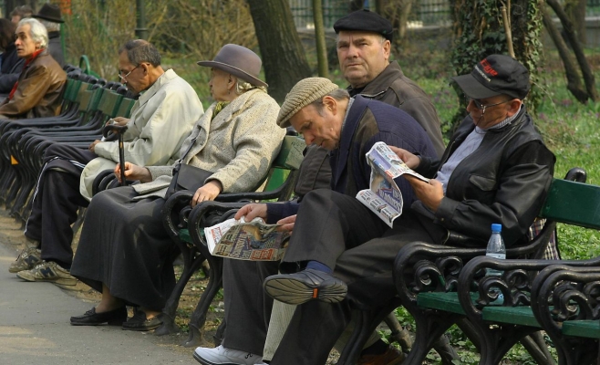 Clujenii primesc pensiile înainte de Paşti
