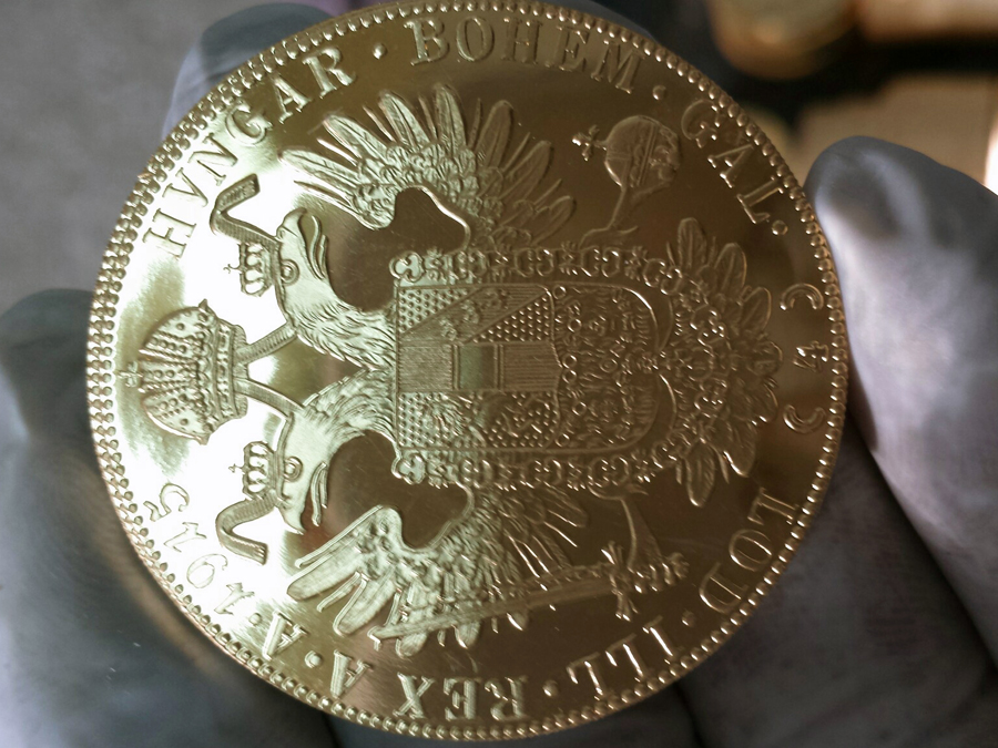 800 de monede din aur, în greutate de peste 11 kg, confiscate în Vama Cenad