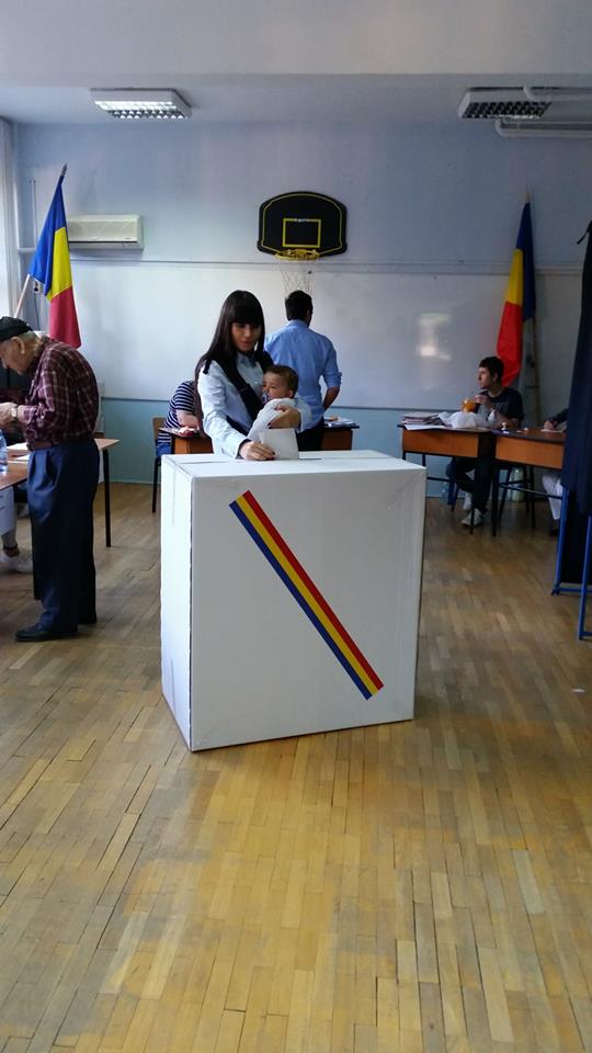 Elena Basescu la vot