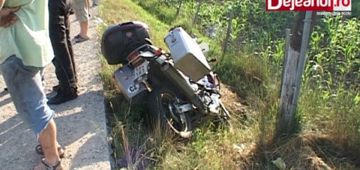 Un motociclist ceh a fost rănit grav într-un accident petrecut joi seara în localitatea Cuzdrioara. Sursa foto: dejeanul.ro