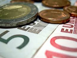 Cursul euro a urcat de la 4,3958 la 4,3971 lei